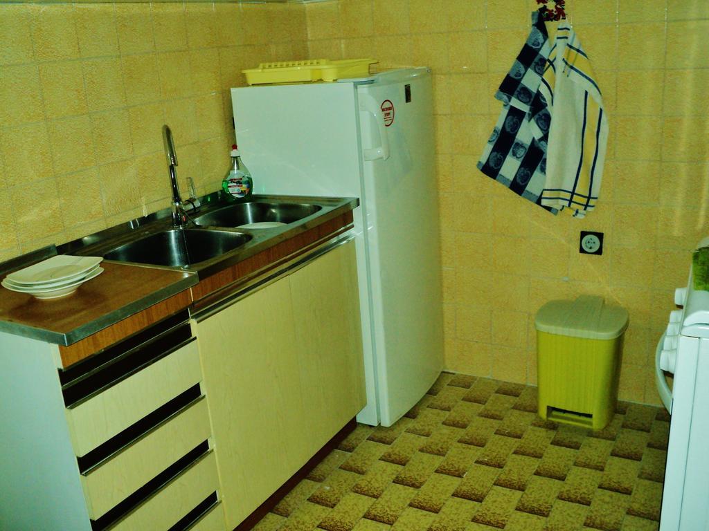 Apartments Nevenka Krk Town Exterior foto